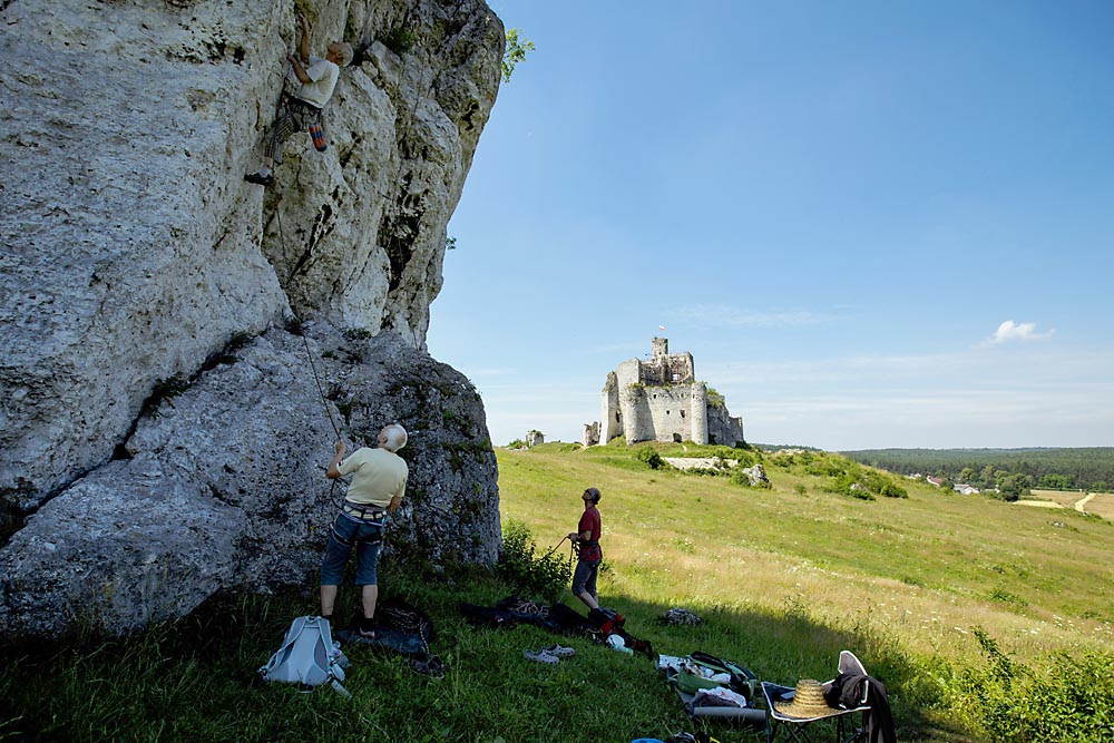 Ruiny zamku z XIV w., Szlak Orlich Gniazd, Fot. Marek Kuwak/Forum
